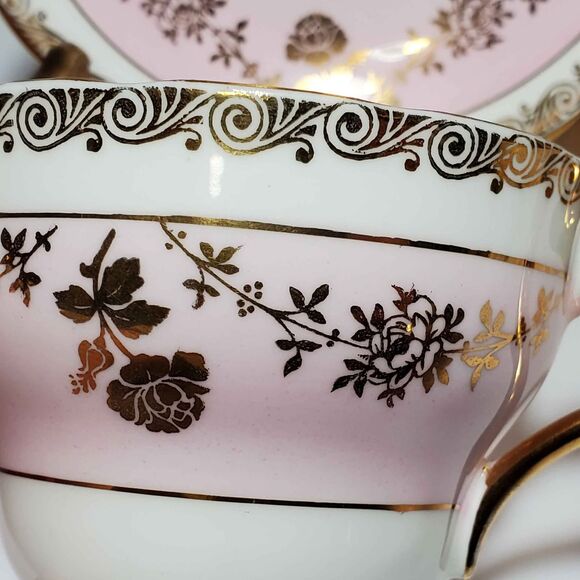 Royal Standard Teacup and Saucer Pink Gold Flowers Vintage - Picture 5 of 9